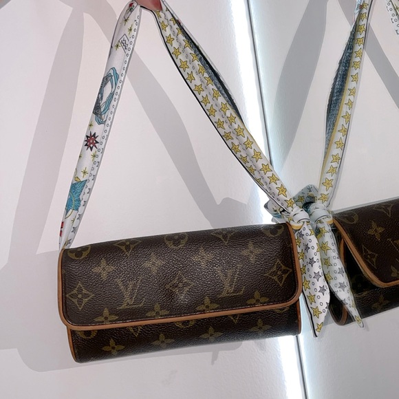 💯authentic Louis Vuitton Pochette PM cross body - Picture 3 of 11
